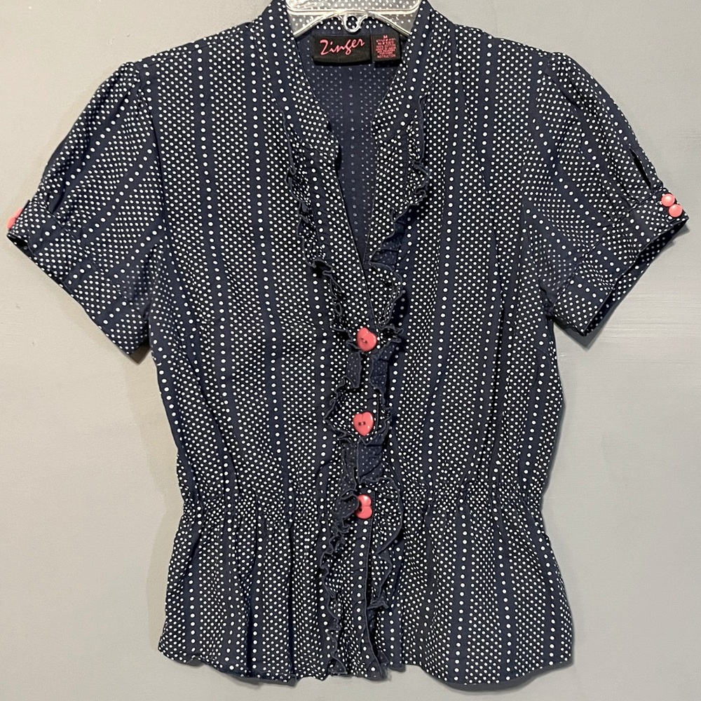 VTG CUTE Zinger 100% Cotton Navy Polka Dot Shirt Ruffle Lace Heart Button Peplum